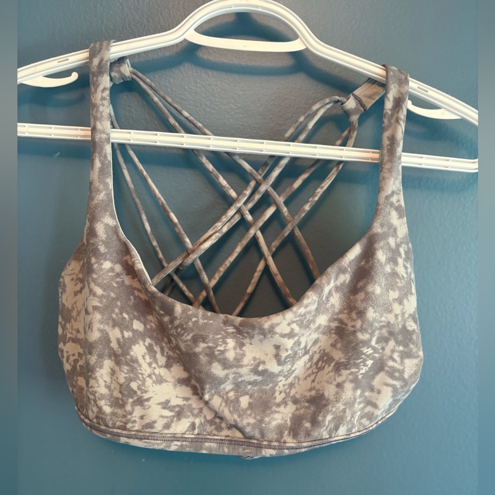 Lululemon Free To Be Bra Wild *Light Support, A/B Cup Size 12 - Picture 3 of 6